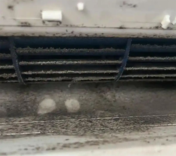 浑江空调吹的风有股烧焦味是怎么回事